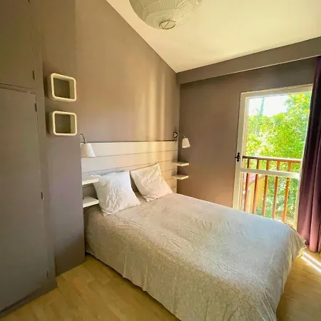 Sylviculteurs - Charmante Patio Renovee *