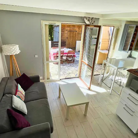 Apartment Sylviculteurs - Charmante Patio Renovee